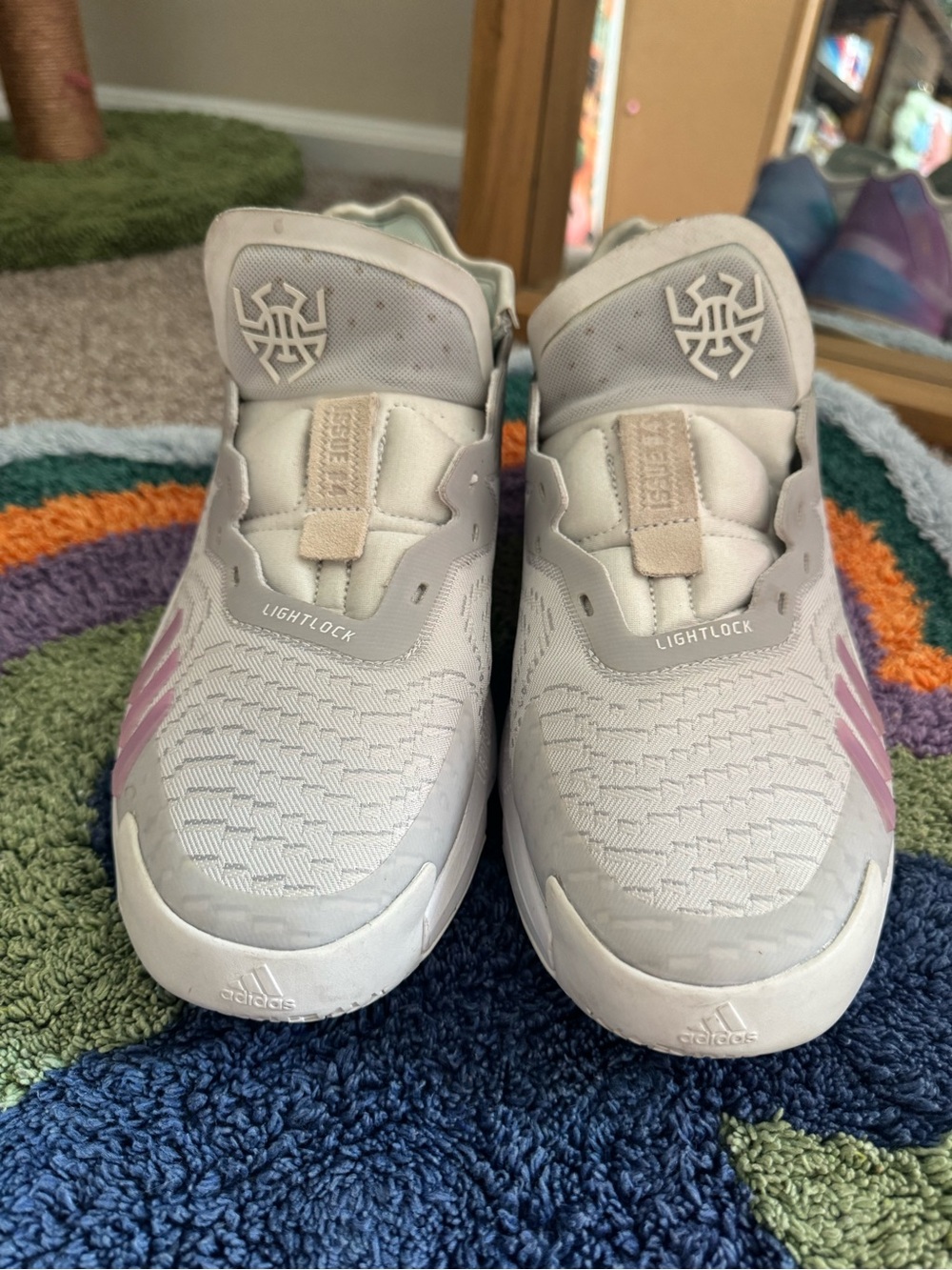 Men’s Adidas D.O.N. Issue #4 Dream It Basketball Shoes in White Size 8.5 - Picture 2 of 8
